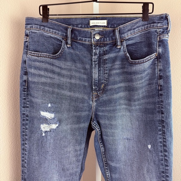 AE 77 High Rise Flare Jeans Size 31 Short - Picture 2 of 8